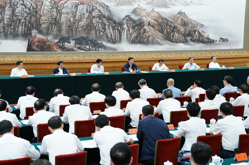 　　7月5日，中共中央總書記、國家主席、中央軍委主席習(xí)近平在北京出席深化黨和國家機(jī)構(gòu)改革總結(jié)會議并發(fā)表重要講話。新華社記者 王曄 攝