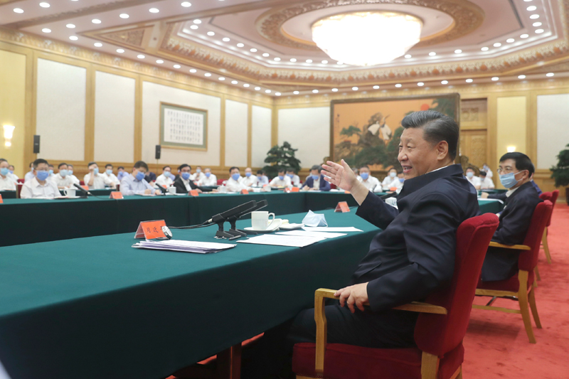 7月21日，中共中央總書記、國家主席、中央軍委主席習(xí)近平在京主持召開企業(yè)家座談會并發(fā)表重要講話。新華社記者 鞠鵬 攝